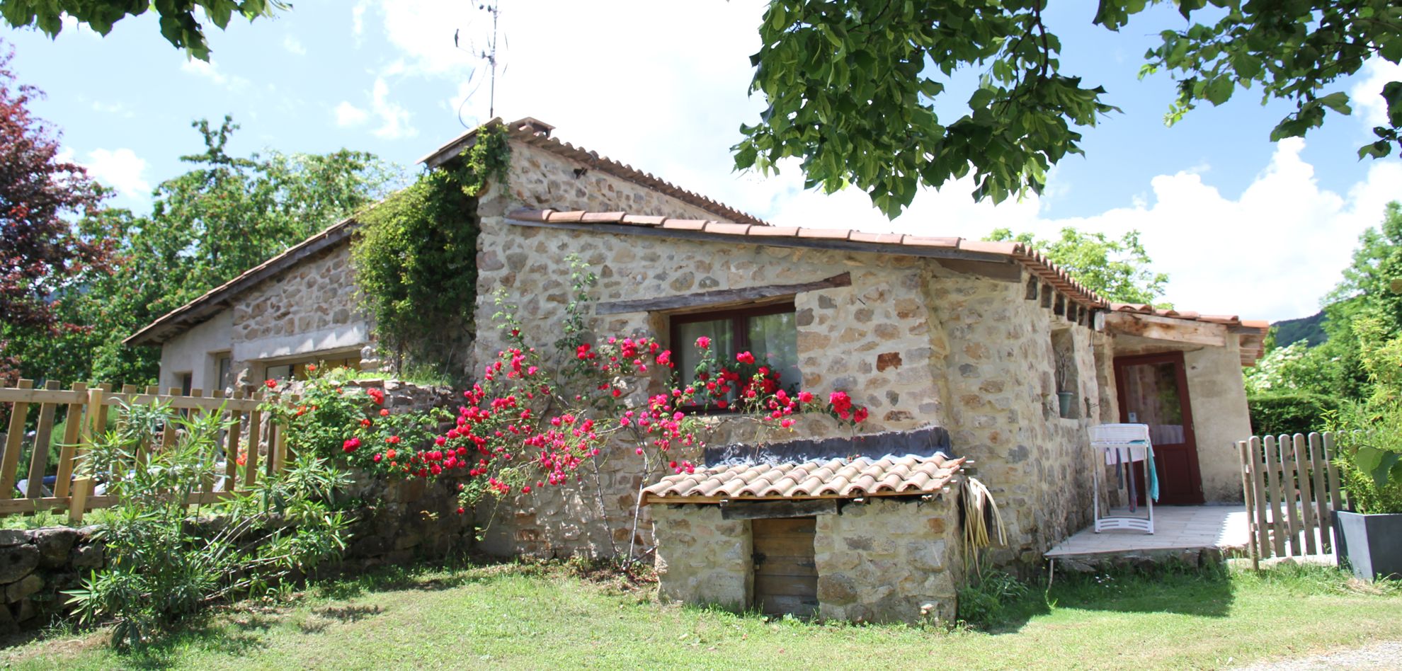 DOMAINE DU VERNADEL Gite Vernade Exterieur